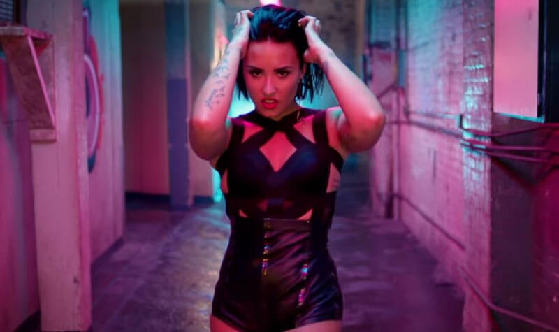 Demi Lovato - Cool for the Summer：歌詞の日本語和訳