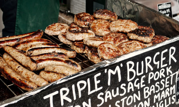 イギリスのロンドンに旅行するならココ！絶対に行きたい無料で楽しめる観光スポット バラ マーケット（Borough Market）のハンバーガー